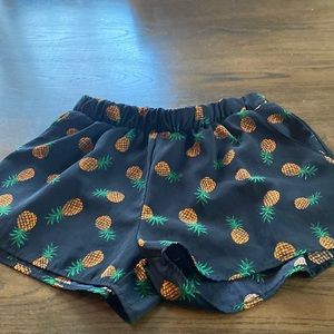Pineapple short